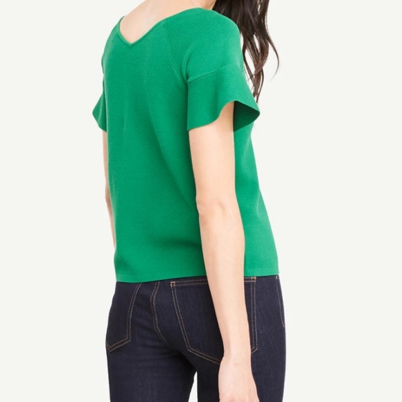 ❌SOLD❌ANN TAYLOR Green Short Sleeve Top - Picture 2 of 3